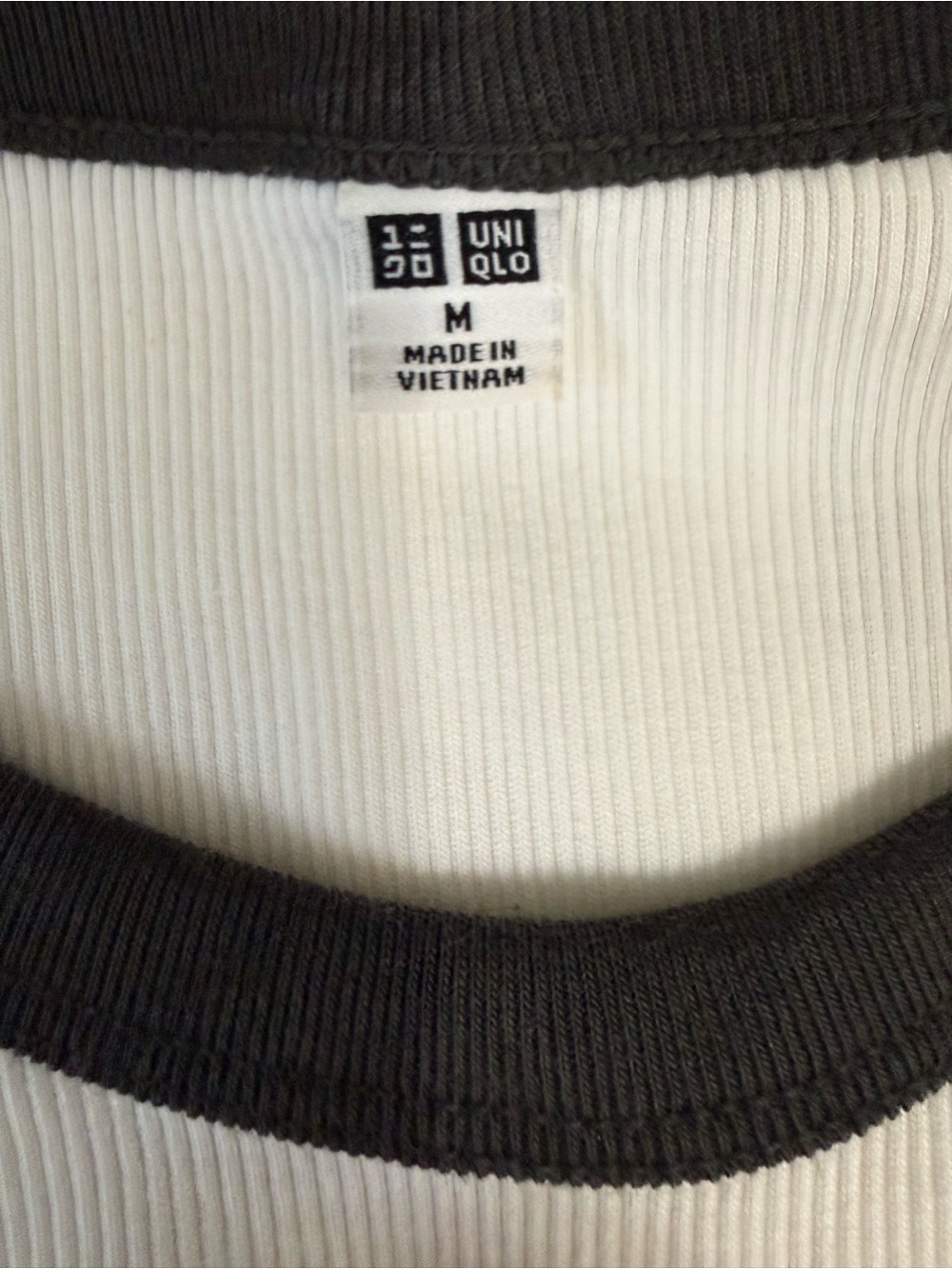 Uniqlo Soft Ribbed Raglan T-Shirt L/S - Picture 3 of 4